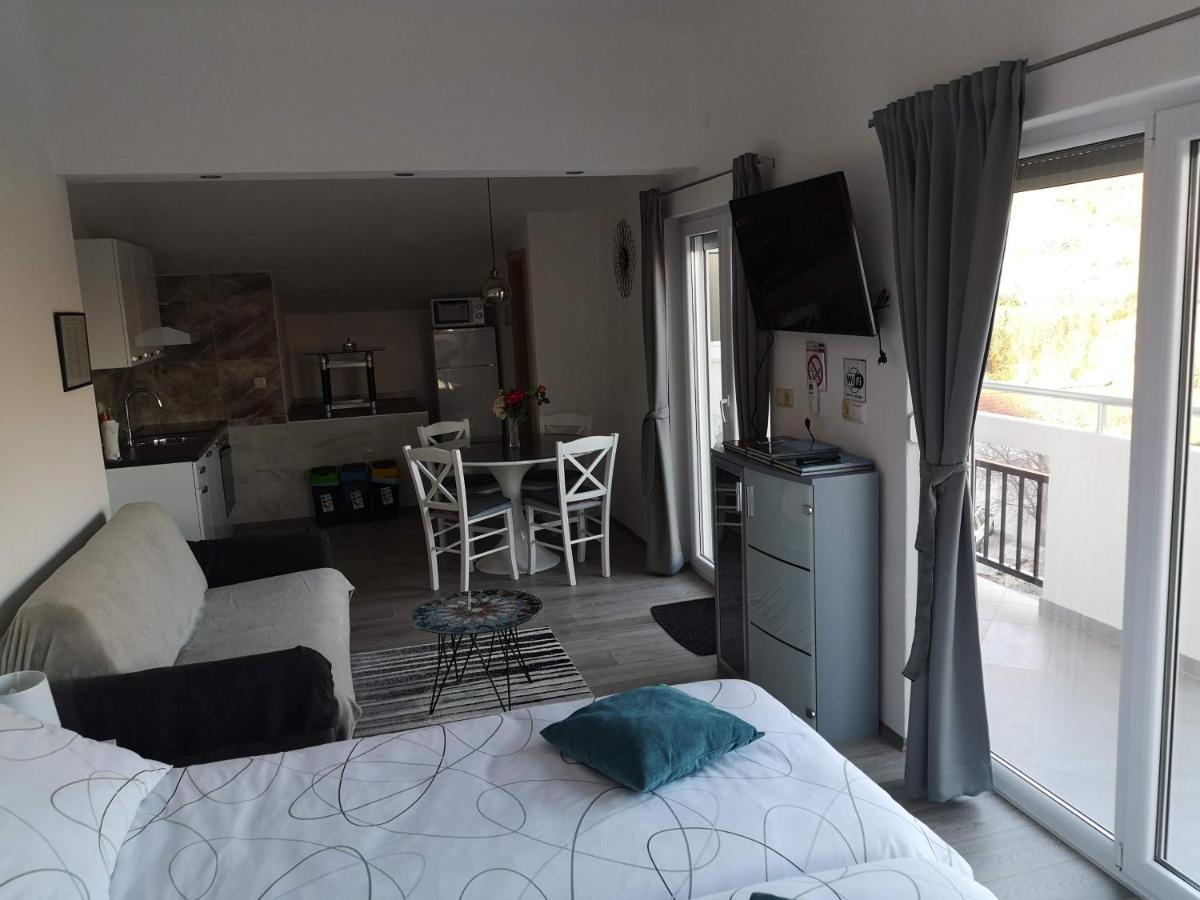 Ferienwohnung Ana Marija Solin Exterior foto